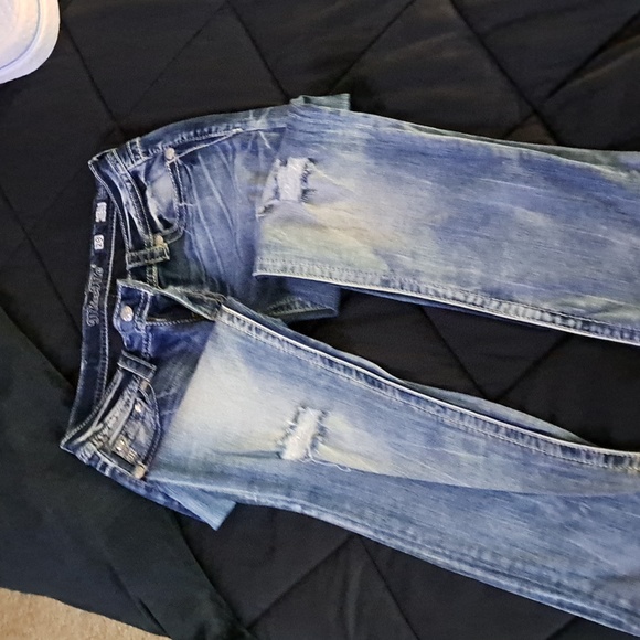 Clothes - Picture 1 of 3